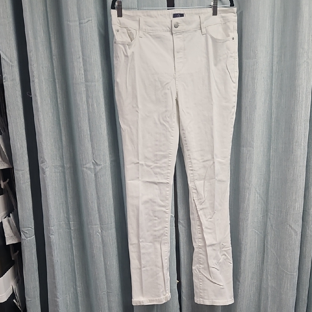 NYDJ White Straight Leg Jeans Minimalist Style